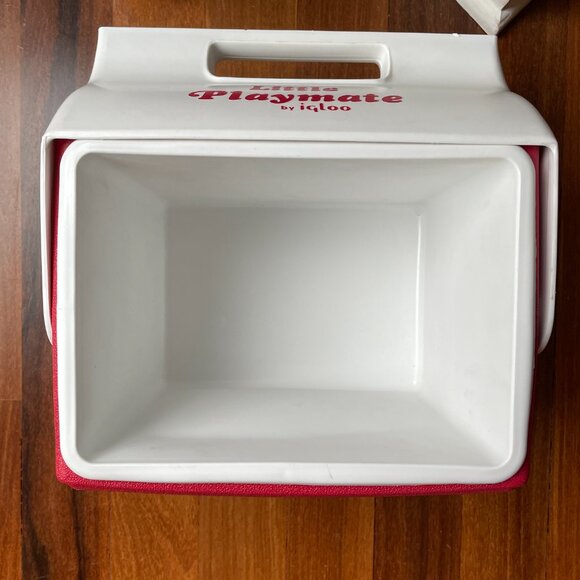 Vintage Igloo Little Playmate Red Cooler Flip Lid Push Button Lunchbox - Picture 7 of 8